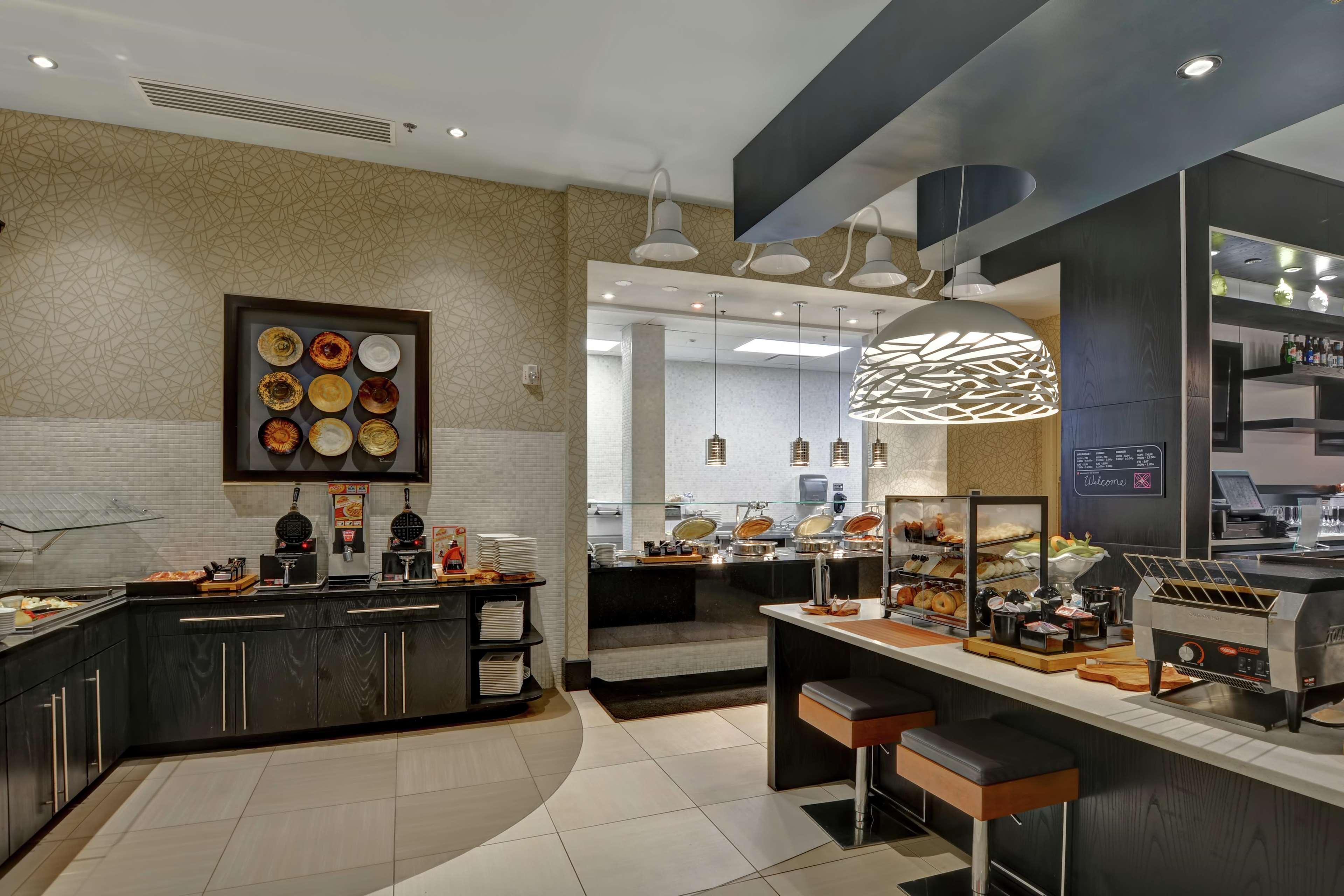 Hilton Garden Inn Raleigh/Crabtree Valley Exterior foto
