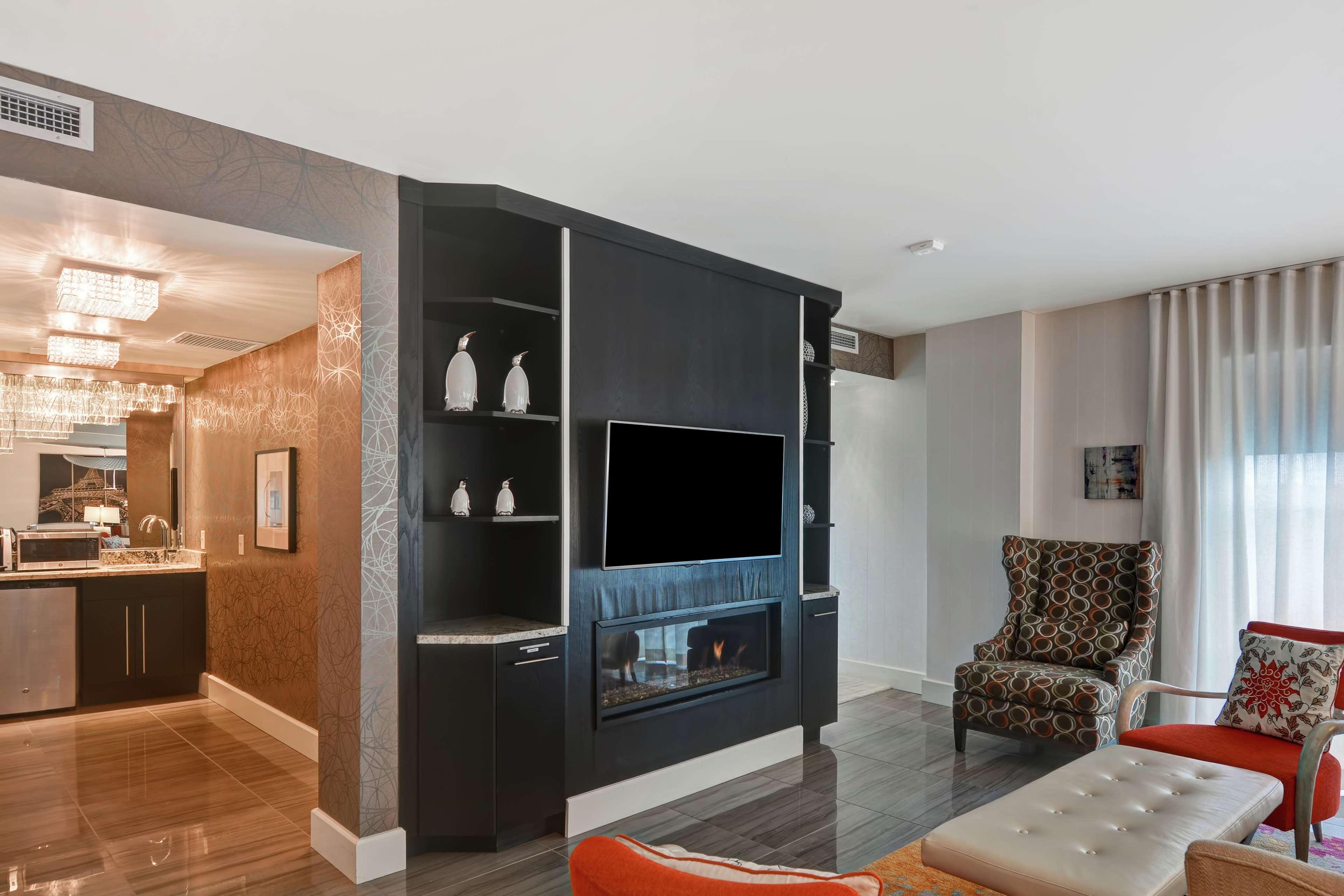 Hilton Garden Inn Raleigh/Crabtree Valley Exterior foto