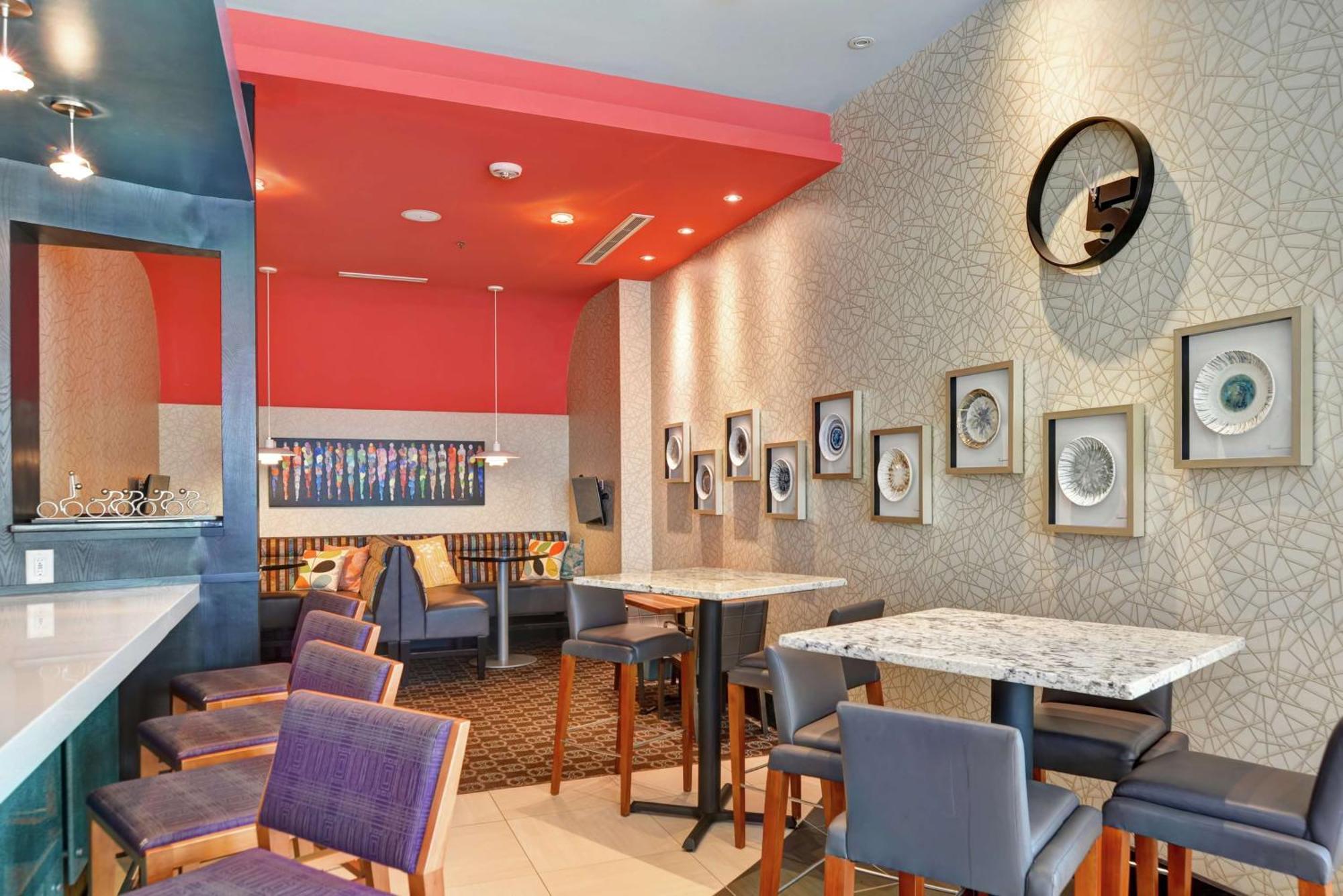 Hilton Garden Inn Raleigh/Crabtree Valley Exterior foto